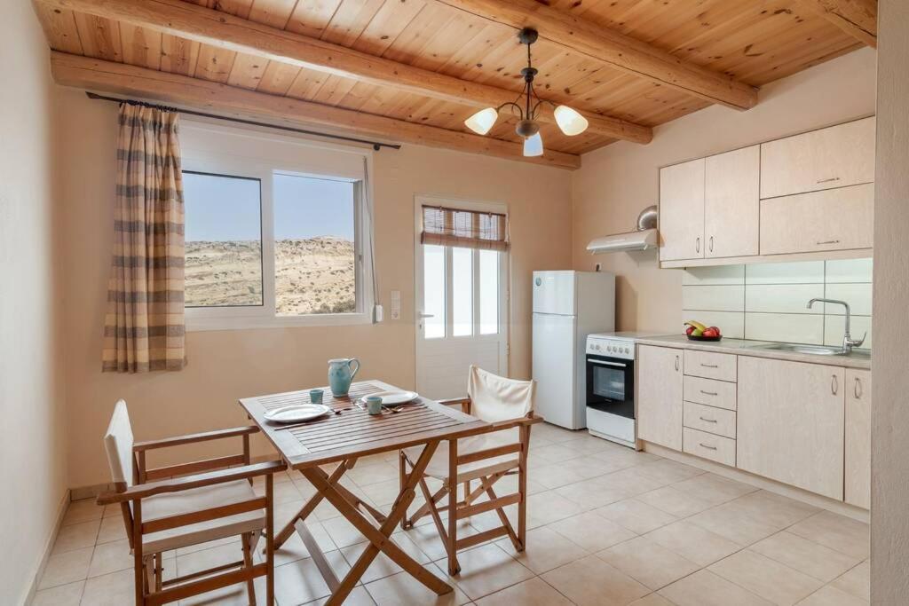 Nostos Cave Seaview Apartment マタラ エクステリア 写真